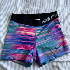 Nike Pro shorts 🌈
